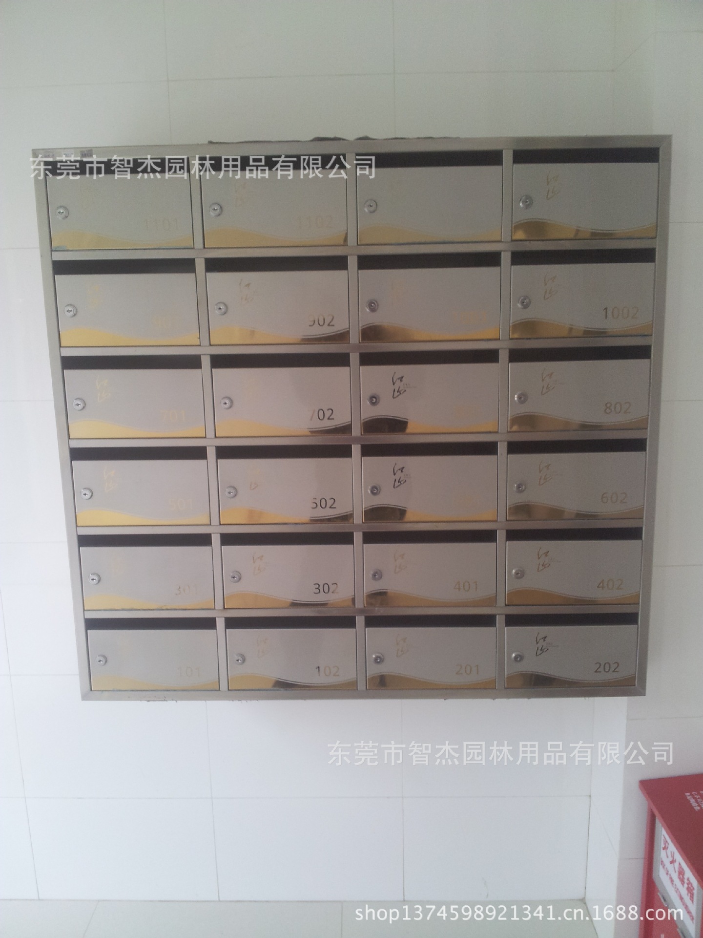 鋼木結構信報箱 高端定制，小區品質之選